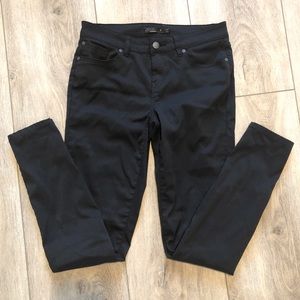 Prana skinny leg pant. Size 6.